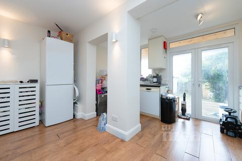 71 Russell Road, Chingford, London, E4 8HA