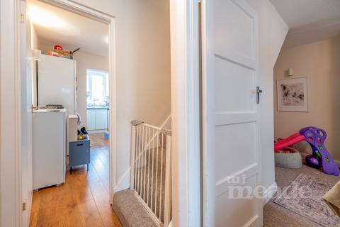 71 Russell Road, Chingford, London, E4 8HA
