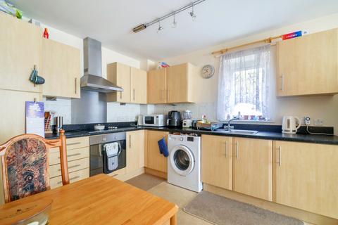 2 bedroom apartment for sale, at Canalside Gardens, Southall, London UB2