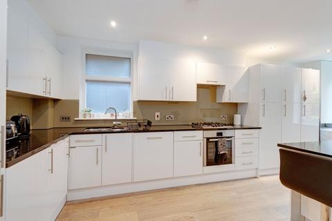 3 bedroom apartment for sale, Finchley Road, London