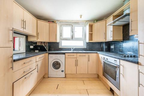 2 bedroom flat for sale, Grantham Road, Manor Park, London, E12