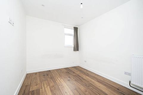 1 bedroom flat to rent, Clifton Gardens, Temple Fortune, London, NW11