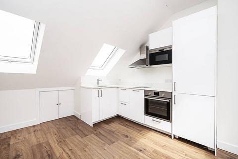 1 bedroom flat to rent, Clifton Gardens, Temple Fortune, London, NW11