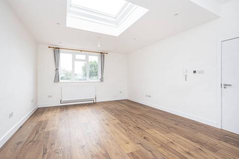 1 bedroom flat to rent, Clifton Gardens, Temple Fortune, London, NW11