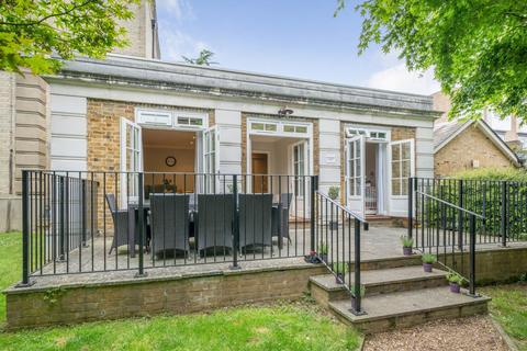 1 bedroom flat for sale, The Orangery, Putney