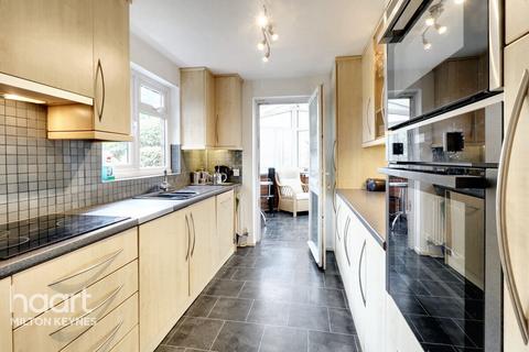 66 Leopard Drive, Pennyland, Milton Keynes, MK15 8AD