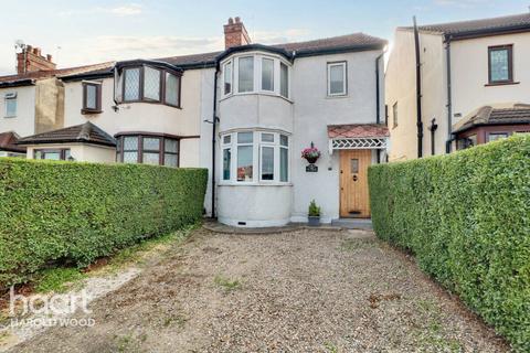 3 bedroom semi-detached house for sale, Straight Road, Romford