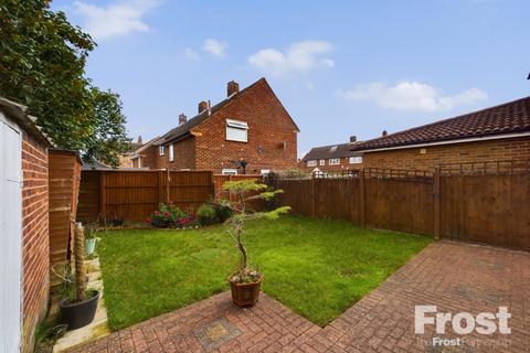 3 bedroom terraced house for sale, Explorer Avenue, Stanwell, Middlesex, TW19