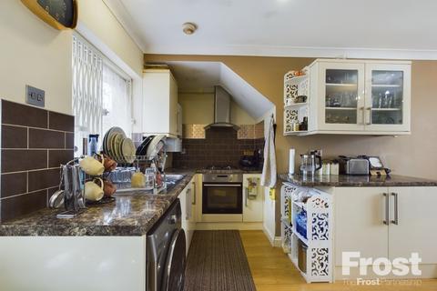 13 Explorer Avenue, Staines-upon-thames, TW19 7SS