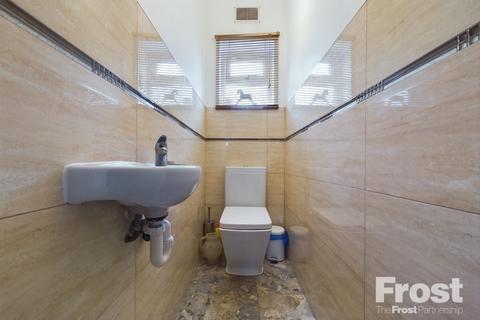 13 Explorer Avenue, Staines-upon-thames, TW19 7SS