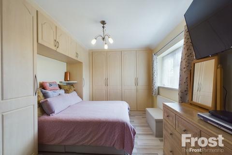 13 Explorer Avenue, Staines-upon-thames, TW19 7SS