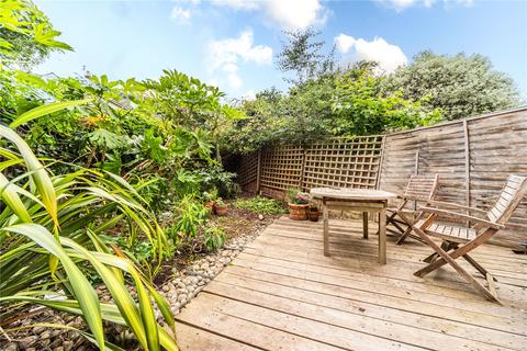 10 Granville Road, London, N13 4RR