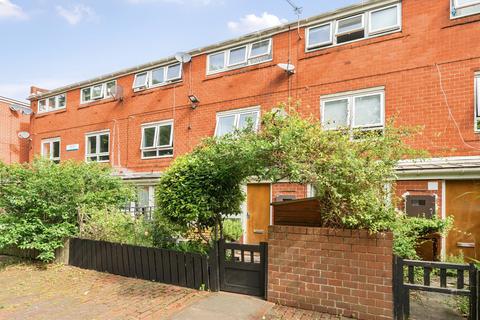 57 Hooks Close, London, SE15 2TP