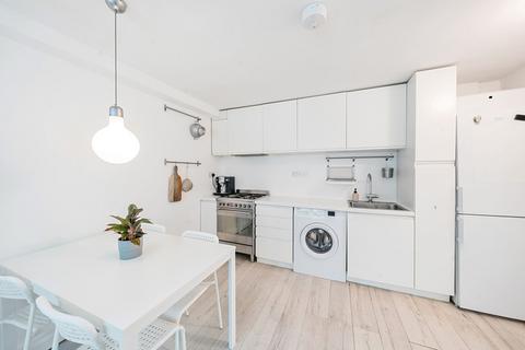 57 Hooks Close, London, SE15 2TP