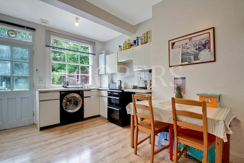 3 bedroom end of terrace house for sale, Quainton Street, London, NW10