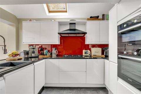 3 bedroom apartment to rent, Bramfield Road, London, SW11
