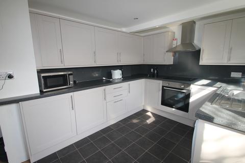 6 bedroom terraced house to rent, Bedford Park, Plymouth PL4