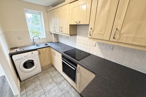 2 bedroom flat to rent, Peterhouse Close, PETERBOROUGH PE3