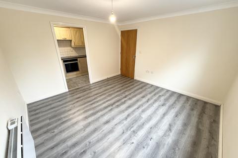 2 bedroom flat to rent, Peterhouse Close, PETERBOROUGH PE3