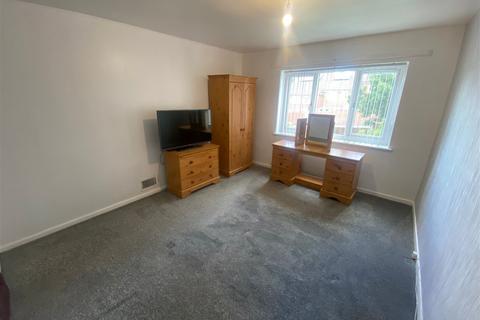 369 Denton Lane, Chadderton, Oldham, OL9 9AW