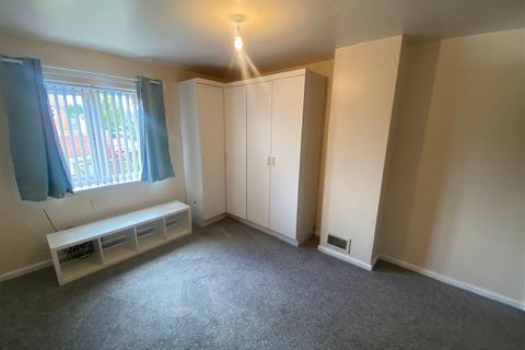 369 Denton Lane, Chadderton, Oldham, OL9 9AW