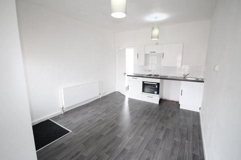 1 bedroom ground floor flat to rent, Luton House, 11 North Square, NEWPORT PAGNELL, MK16