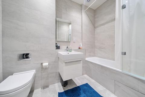 Flat 3, 3 Rickmansworth Road, Harefield, Uxbridge, UB9 6JY