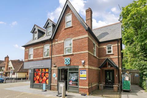 Flat 3, 3 Rickmansworth Road, Harefield, Uxbridge, UB9 6JY