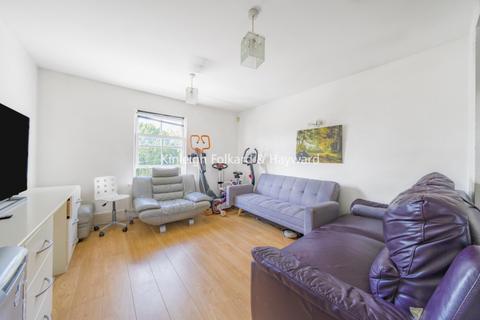 3 bedroom flat to rent, Park Road Bromley BR1