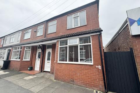 3 bedroom end of terrace house for sale, Boscombe Street, North Reddish