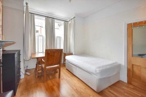 1 bedroom in a house share to rent, Shirley Road, Chiswick, Chiswick