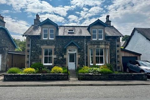 4 bedroom detached house to rent, 21 Caledonian Road, Peebles EH45