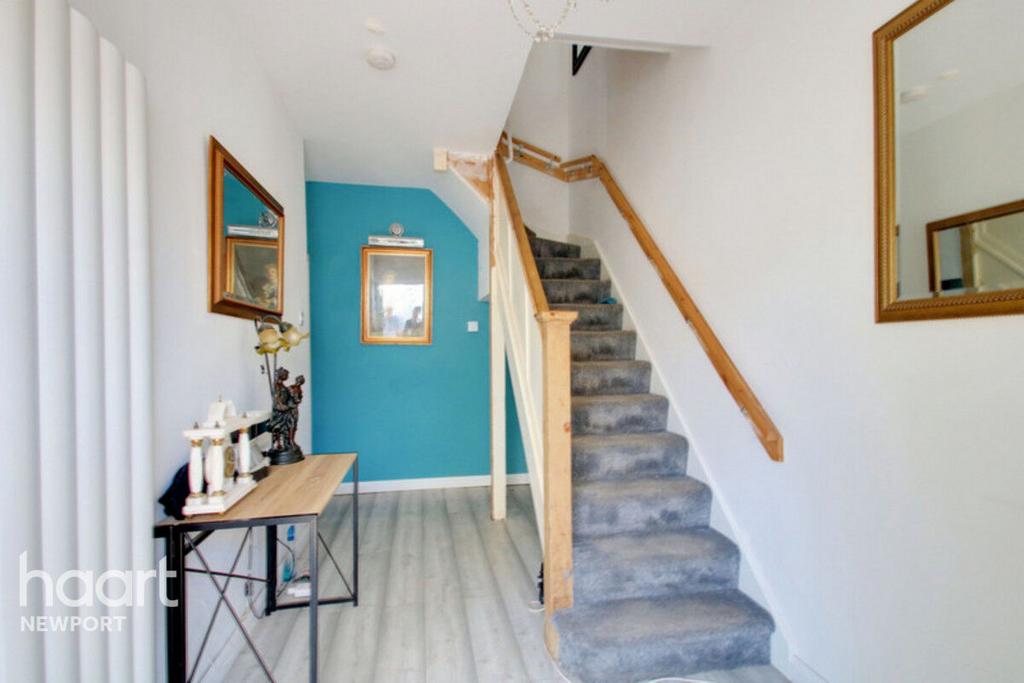 Llanwern Road, Newport 3 bed semidetached house for sale £270,000