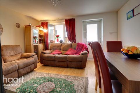 2 bedroom end of terrace house for sale, St Marks Place, Essex