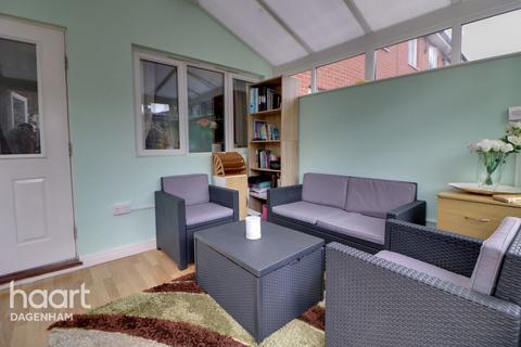 2 bedroom end of terrace house for sale, St Marks Place, Essex