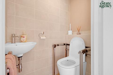 203 Waltham Way, London, E4 8AG