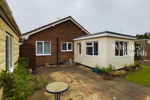 3 bedroom detached bungalow for sale, Willow Close, Wortwell