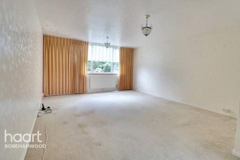 2 bedroom flat for sale, Boreham Holt, Borehamwood