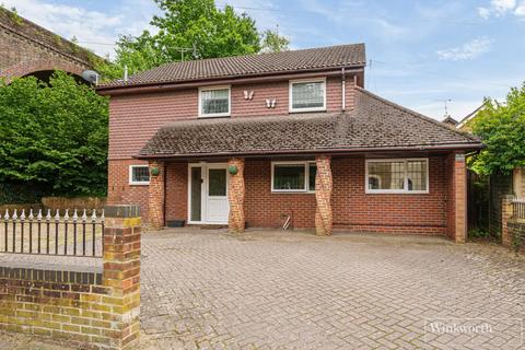 4 bedroom detached house for sale, Guildford Road, Bagshot, Surrey, GU19
