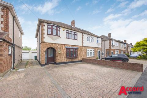 3 bedroom semi-detached house for sale, Dee Way, Romford, RM1
