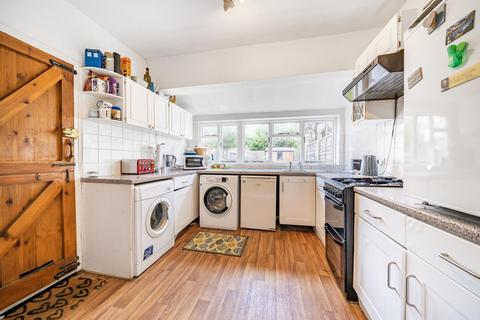 65 Quicks Road, London, SW19 1EX