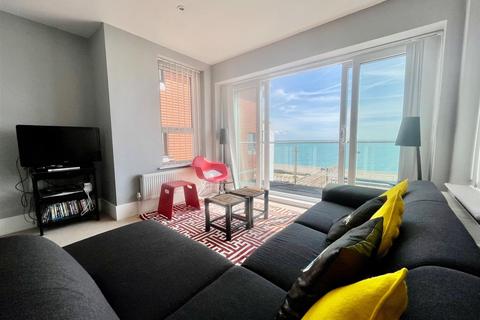 2 bedroom apartment to rent, The Riviera, Sandgate, CT20