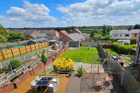 4 bedroom detached house for sale, Chesterfield Road, Shuttlewood, S44