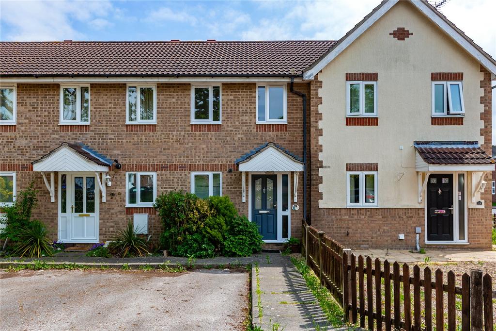 Aylesbury Drive, Langdon Hills, SS16 2 bed terraced house for sale £
