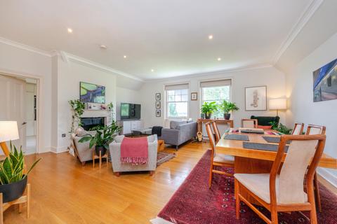 2 bedroom flat for sale, Netherhall Gardens, Hampstead, London