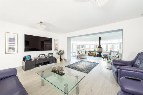 5 bedroom detached house for sale, Cloebury Paddock, Woolstone, Milton Keynes, Buckinghamshire, MK15