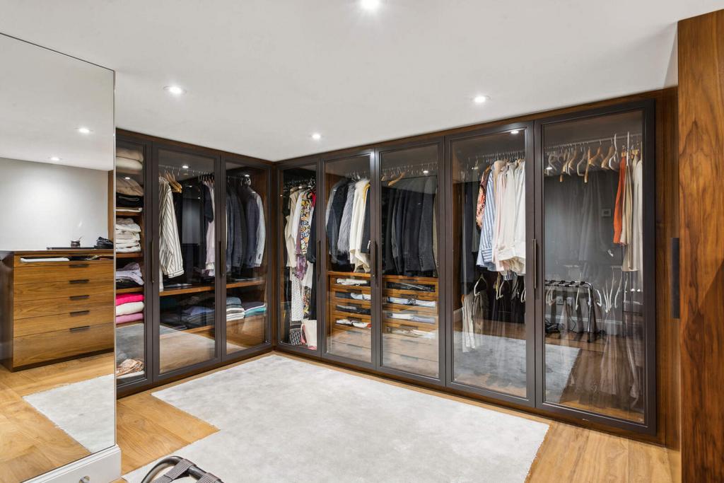 Walk In Wardrobe