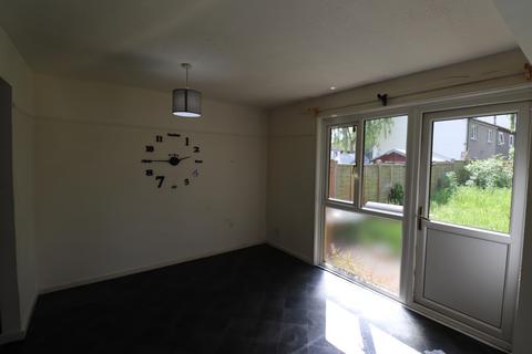 2 bedroom terraced house to rent, Great Holme Court, Thorplands, Northampton, NN3