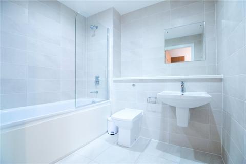 2 bedroom flat to rent, Media City, Michigan Point Tower B, 11 Michigan Avenue, Salford, M50