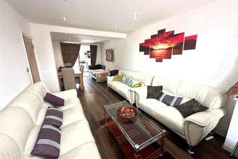 12 Hereford Road, Feltham, TW13 5BT